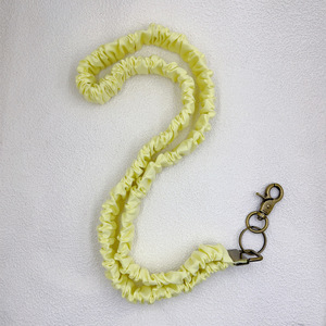 Venta al por mayor cadenas de intestino grueso Scrunchie Lanyard cordones de cuello largo cordón hecho a mano - Product Image 5