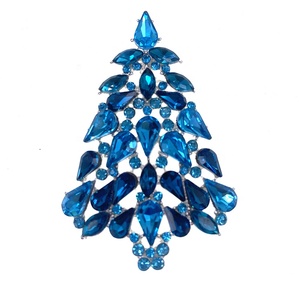 Bijoux de mode faits à la main pour femmes broches en cristal de Noël rouge strass broche arbre de Noël broches pour la décoration de robe - Product Image 3