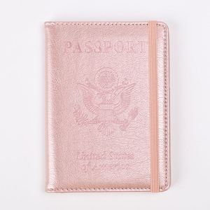 YY5876 Nuevos Porta Pasaportes de Piel Sintética con Bloqueo de Señales RFID para Tarjetas de Crédito / Pasaportes - Product Image 2