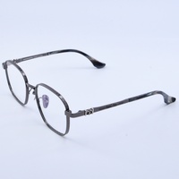 CHARMLIBRARY Montures de lunettes optiques carrées de luxe en titane unisexe, prêtes pour la prescription, avec branches gravées style vintage