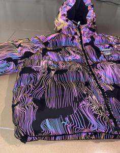 เสื้อแจ็คเก็ตพัฟเฟอร์บุใยโพลีเอสเตอร์แบบมีแถบสะท้อนแสงเรืองแสงในที่มืด มองเห็นได้ชัดเจน พร้อมแถบสะท้อนแสงแบบเรืองแสงเมื่อโดนแสง - Product Image 4