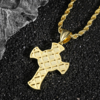 Pendentif Croix Artisanale Supérieure Plaqué Or Double Finition, Collier Hip Hop Religieux pour Hommes, Idéal Streetwear et Soirées