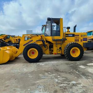 Cargadoras de Ruedas Originales Chinas de Exportación Komatsu WA320, Cargadora de Ruedas Pequeña de Segunda Mano con Capacidad de Carga Nominal de 3 Toneladas - Product Image 3