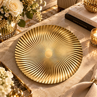 Assiette de Présentation Moderne en Plastique 13 pouces, Revêtement Poudré, Texture Côtelée Spirale, Bord Ondulé, Décoration de Table Élégante pour Banquets et Traiteur