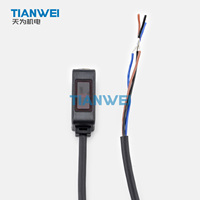Sensor Fotoelektrik Reflektif Difus Seri GN TAKEX GN-R40CRPN 400mm Output PNP 12-24VDC IP67 Amplifier Terintegrasi
