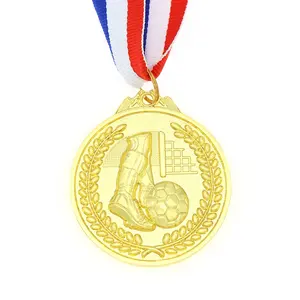 Groothandel 3d Gold Metal Zinklegering Voetbal Sport Award Medailles En Trofeeën