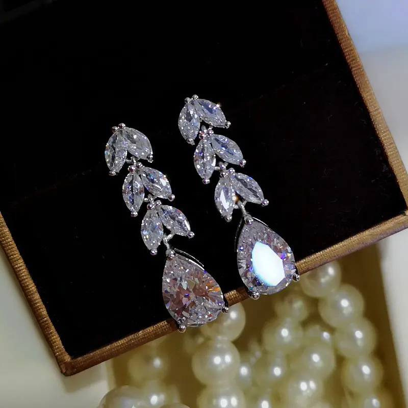 Luxury Leaf Zircon Bridal Earrings For Women Girls 2022 Trendy Crystal Bling Drop Wedding Earrings Jewelry