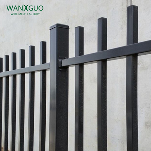 Recinzione in acciaio verniciato a polvere con ferro battuto nero lancia superiore ringhiera in legno trattato termicamente Design tubolare - Product Image 2