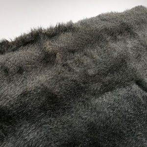 Couverture de jet de canapé en fausse fourrure grise de vison en peluche écologique de luxe tissée solide à rayures florales Festival ventes directes d'usine - Product Image 2