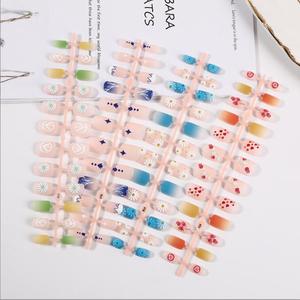 Nuevos diseños personalizados Cuadrado corto 5D Relieve Prensa en <span class=keywords><strong>uñas</strong></span> postizas Cubierta completa Ins Uña artificial Abs completo Manicura 24PCs - Product Image 5