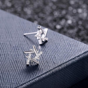 Orecchini a Perno Geometrici di Tendenza, Placcati in Rodio Bianco, con Cristalli e Strass, Gioielli Unisex alla Moda - Product Image 5