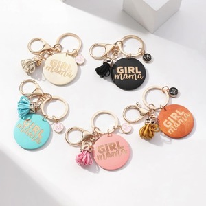 Porte-clés rond en bois avec inscription personnalisée MAMA, design à pompon court, cadeau pour la fête des mères, fabriqué en cuir PU, vente chaude - Product Image 1