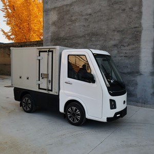 Solution de flotte électrique Runhorse TEV |   Fourgonnette électrique certifiée EEC L7e avec une autonomie de 300 km pour la logistique urbaine et les entreprises de location - Product Image 4