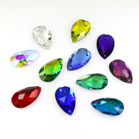 Dongzhou Vente en gros de cristaux Accessoires de couture Forme de goutte d'eau Strass à dos plat pour vêtements et chaussures Perles de pierre de cristal