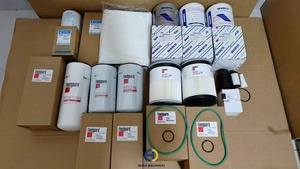 ไส้กรองรถบรรทุกคุณภาพสูง Fleetguard ไส้กรองน้ำมันหล่อลื่น ไส้กรองน้ำมันเครื่อง LF9050 - Product Image 1