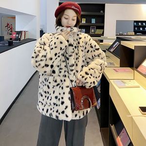 معطف فراء جلد النمر للنساء بتصميم قصير بياقة! - Product Image 6