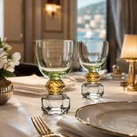 Verre à eau en cristal soufflé à la main avec pied en laiton facetté, décoratif de luxe, capacité 0,35 L, pour hôtels, banquets, mariages