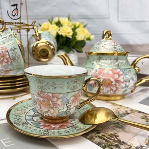 Ensemble de 6 tasses à café et soucoupes en céramique de luxe dorées à fleurs arabes pour café expresso, vente en gros, fête, café, logo personnalisé, ensemble de tasses à thé - Product Image 3