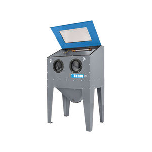 Chorro de arena Fervi 0575S desmontado con guantes y pistola de chorro de arena 905x620x1390mm - Product Image 1