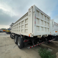 Camion à benne basculante Sinotruk Howo Nx 12 roues 40-50ton capacité de chargement de seconde main moteur diesel Euro2 camion à benne basculante à vendre