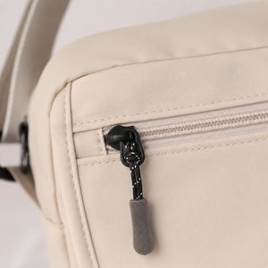 Tirette de <span class=keywords><strong>fermeture</strong></span> <span class=keywords><strong>éclair</strong></span> Meetee G9-2 multicolore en cordon PVC avec clip de verrouillage pour sacs à dos, vêtements, sacs et accessoires de couture - Product Image 5