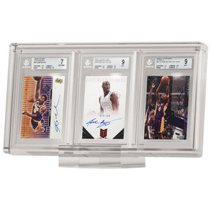 Expositor Acrílico Transparente con Bloqueo UV de 3 Ranuras para Tarjetas Graduadas PSA BGS, Soporte para Tarjetas Deportivas, Pokémon, Coleccionables - Product Image 1