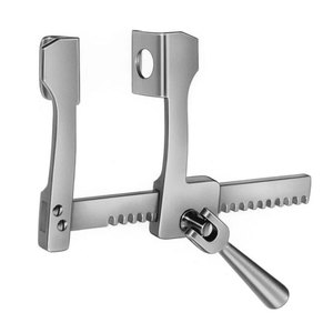 Retractor de Columna Vertebral Manual de Acero Inoxidable de la Mejor Calidad, Instrumentos Quirúrgicos Reutilizables de Alta Calidad, Tamaño y Logotipo Personalizables - Product Image 1