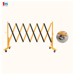 Barricate in espansione personalizzate con cancello di recinzione retrattile barriere temporanee di controllo flessibile della folla con ruote - Product Image 1