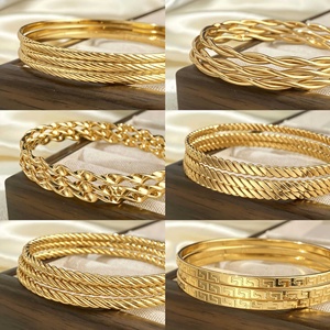 <span class=keywords><strong>Bracciale</strong></span> Vintage con Fiori 3D Irregolari Impilabili, Placcato Oro in Acciaio Inossidabile, Braccialetto alla Moda per Donne - Product Image 4