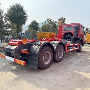 Camion benne à bras articulé Howo 6x4 à transmission manuelle, moteur diesel, pour collecte des déchets - Product Image 5