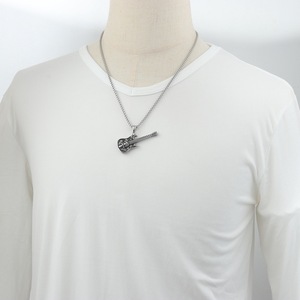 Yunnique-collar con colgante de guitarra de acero inoxidable con diseño de calavera para hombre, regalo para amantes de la música, joyería - Product Image 4