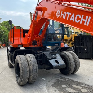 Excavadora Usada en Buen Estado HITACHI EX100WD de 10 Toneladas, Excavadora de Ruedas de Segunda Mano de Alta Calidad con Entrega Global - Product Image 6