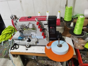 BT-858D-02 Sewing Machine Industrial High Speed Flat Bed <b>Tape</b> Interlock Interlock Sewing Machine - Product Image 4