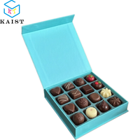 Boîte cadeau carrée personnalisée pour chocolats avec plateau en plastique, tailles entièrement personnalisables, finitions logo pour la vente au détail, la Saint-Valentin, les mariages et les cadeaux.