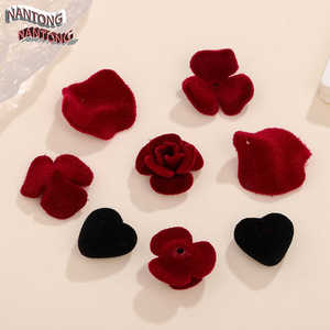 NANTONG Fleurs 3D floquées bordeaux Cœurs en velours noir Accessoires de bijoux DIY Fournitures de perlage - Product Image 2