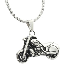 Pendentif moto en acier inoxydable pour hommes, collier de style rétro punk, chaîne de 3.0x60cm incluse - Product Image 4