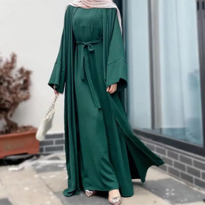 Vente en gros Ensemble deux pièces pour femmes élégante couleur unie robe ceinture Eid Abaya Dubaï Turquie caftan vêtements islamiques en polyester - Product Image 5
