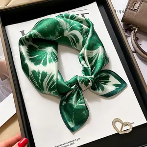 कस्टम लोगो 53*53 सेमी नई शैली तेल पेंटिंग हरे 100% रेशम के स्कार्फ