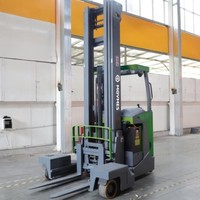 Chariot élévateur électrique à portée étendue multidirectionnel MOVMES pour entrepôts frigorifiques à allées étroites, avec batterie lithium-ion et déplaceur latéral hydraulique
