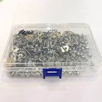 Vente en gros de 100 jeux de petits crochets anneaux suspendus monotrou en or et argent dans une boîte