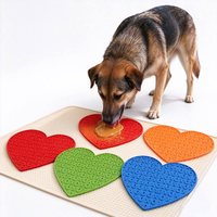 Tapis de léchage pliable en silicone pour animaux de compagnie, qualité alimentaire, distributeur lent anti-étouffement, pour chiens et chats, tapis d'alimentation de voyage sans BPA