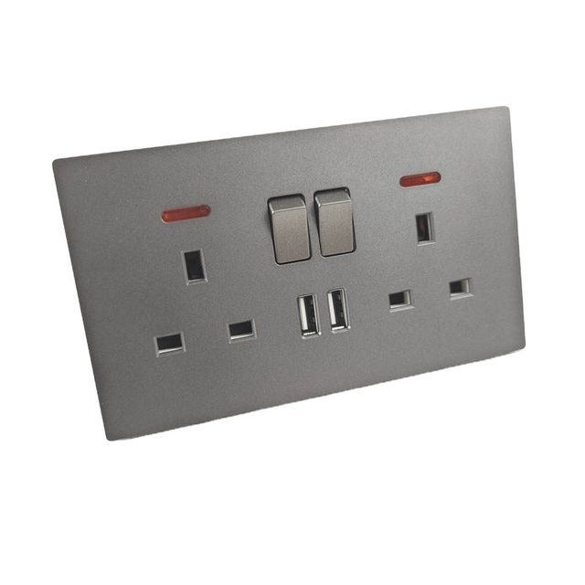 New and Popular British Standard 2gang 3 Pin Universal Wall Socket 40A Light Switch 250V Outlet PC Material