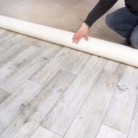 Werkseitig angepasste Breite bester Preis Schwarz-Weiß-Quadrat überprüft wasserdichte PVC-Rolle Bodenbelag Vinyl PVC-Boden rolle