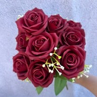 PT-R133 Vente en gros d'usine, prix bas, fleurs artificielles en soie, 9 têtes de roses rouges artificielles pour la Saint-Valentin