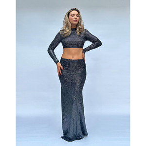 เสื้อครอปแขนยาวคอเต่าสีดำประกายทำด้วยมือ - Product Image 1
