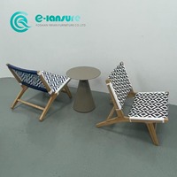 Ensemble de mobilier de jardin moderne et durable, base en bois massif, chaise en rotin PE, table basse, espaces de parc, villa, patio, résistant aux intempéries