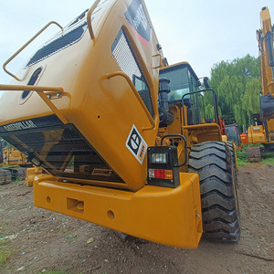 Cargadora de ruedas mediana Cat 966H usada, pocas horas de uso, original de Japón, modelo clásico de alta resistencia, eficiente para canteras y construcción. - Product Image 5