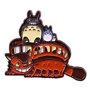مخصص القط حافلة الشارات المثبته بالدبابيس جارتي Totoro طية صدر السترة دبوس