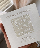 Carte d'invitation de mariage personnalisée de luxe en ivoire avec motif floral en relief, motif de pivoine en relief 3D, papier texturé épais, invitations de mariage