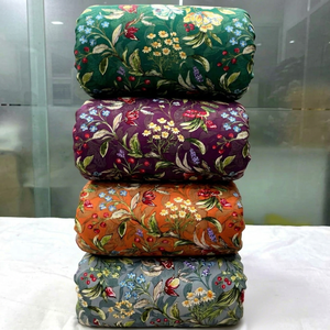 Tissu en polyester durable imprimé numériquement, fabricant sur mesure pour vêtements, robes et textiles d'intérieur - Product Image 1